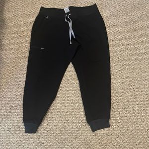 Figs Petite joggers scrub bottoms
